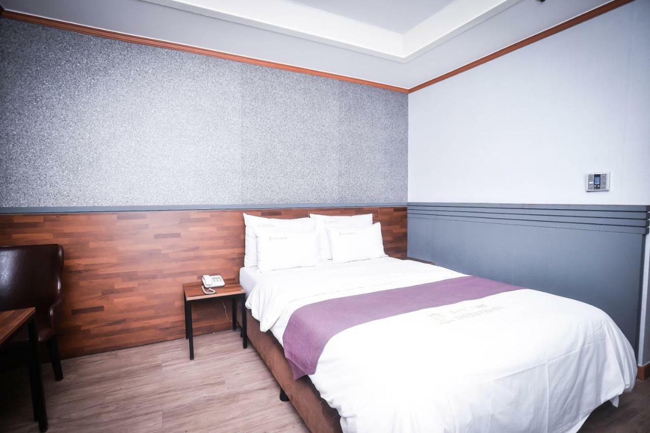 Hotel Noblesse Seoul Exterior photo